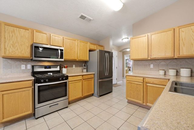 22 Margarita Circle, Los Lunas, NM 87031