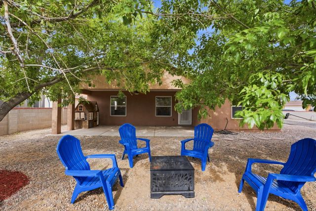 22 Margarita Circle, Los Lunas, NM 87031