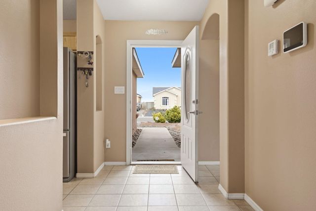 22 Margarita Circle, Los Lunas, NM 87031