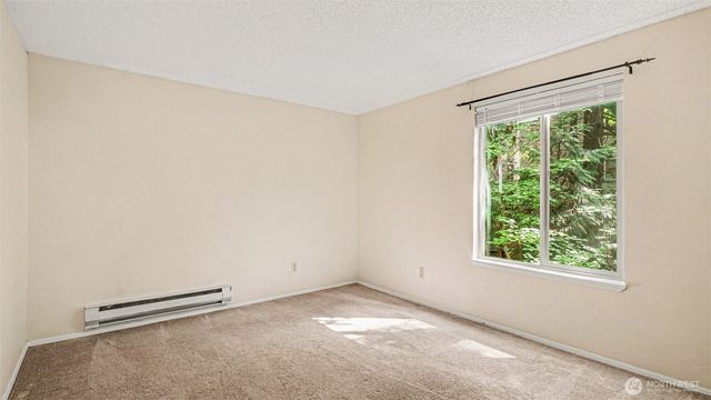 8033 145th Avenue NE, Redmond, WA 98052