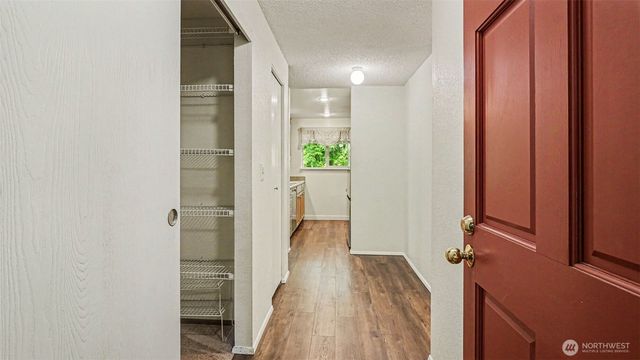 8033 145th Avenue NE, Redmond, WA 98052