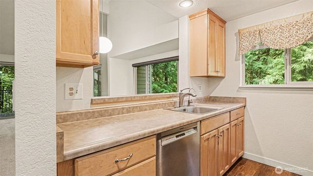 8033 145th Avenue NE, Redmond, WA 98052