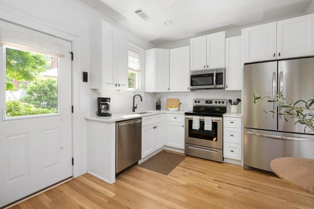 1054 Euclid Avenue NE CH, Atlanta, GA 30307