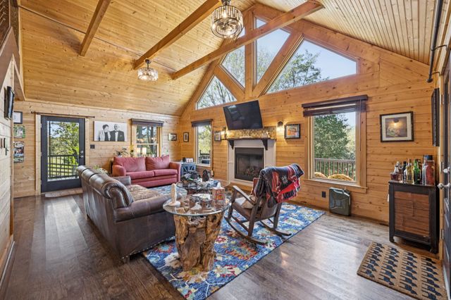 2846 Fuller Hollow Rd, Cornersville, TN 37047