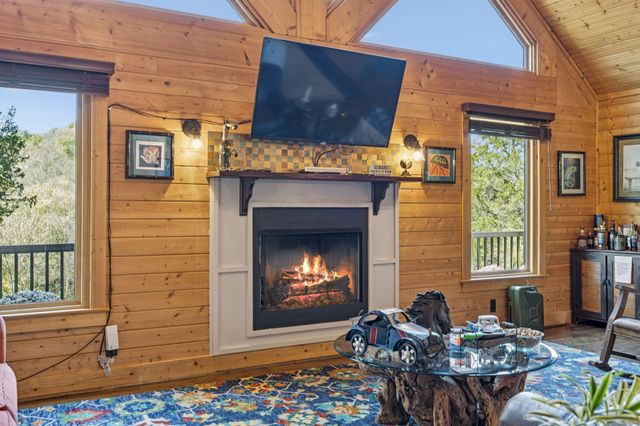 2846 Fuller Hollow Rd, Cornersville, TN 37047