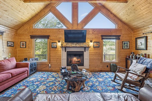 2846 Fuller Hollow Rd, Cornersville, TN 37047