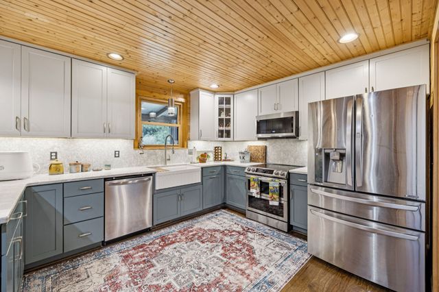 2846 Fuller Hollow Rd, Cornersville, TN 37047