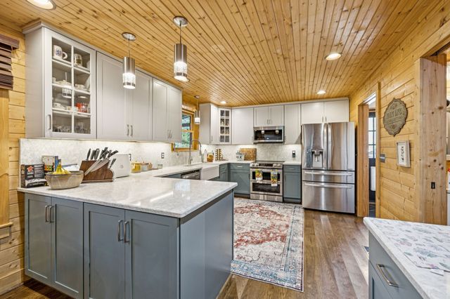 2846 Fuller Hollow Rd, Cornersville, TN 37047