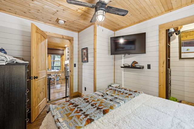 2846 Fuller Hollow Rd, Cornersville, TN 37047