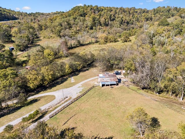 2846 Fuller Hollow Rd, Cornersville, TN 37047