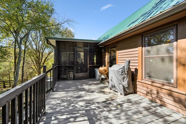 2846 Fuller Hollow Rd, Cornersville, TN 37047