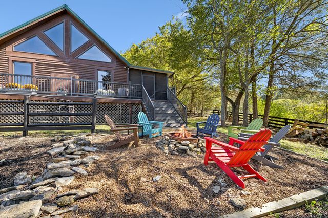 2846 Fuller Hollow Rd, Cornersville, TN 37047