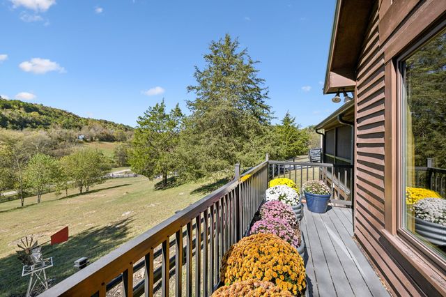 2846 Fuller Hollow Rd, Cornersville, TN 37047