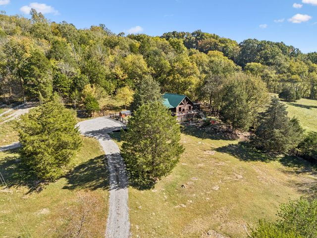 2846 Fuller Hollow Rd, Cornersville, TN 37047