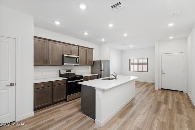 21905 E Pebbles Avenue, Red Rock, AZ 85145