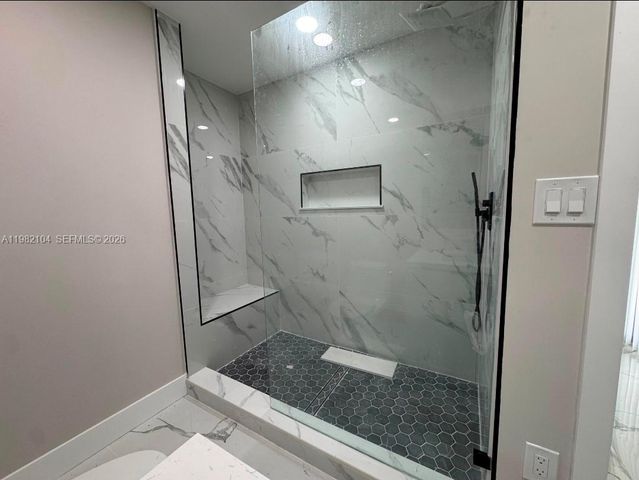 631 SE 5th Ter, Pompano Beach, FL 33060
