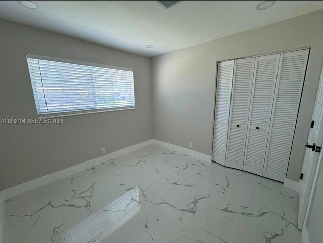 631 SE 5th Ter, Pompano Beach, FL 33060