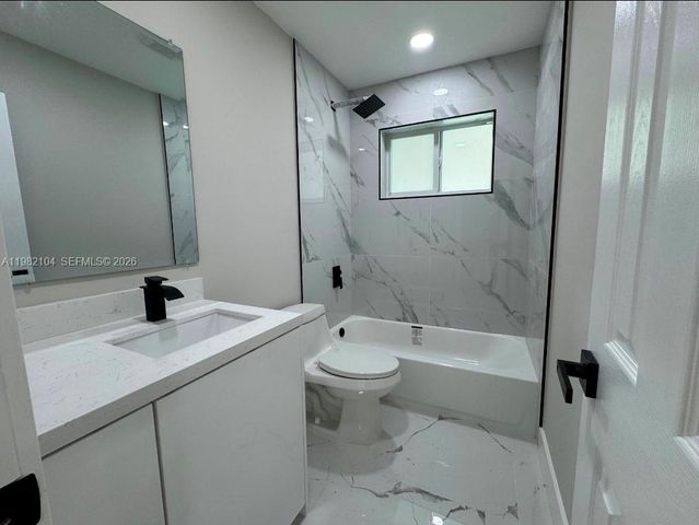 631 SE 5th Ter, Pompano Beach, FL 33060
