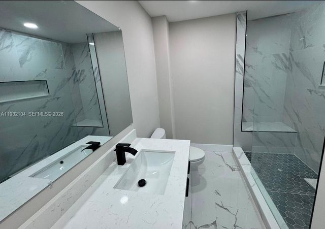 631 SE 5th Ter, Pompano Beach, FL 33060