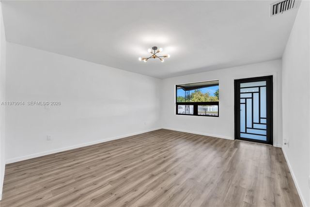 3040 NW 96th St, Miami, FL 33147