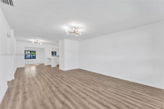 3040 NW 96th St, Miami, FL 33147