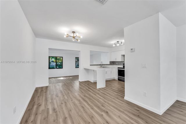 3040 NW 96th St, Miami, FL 33147