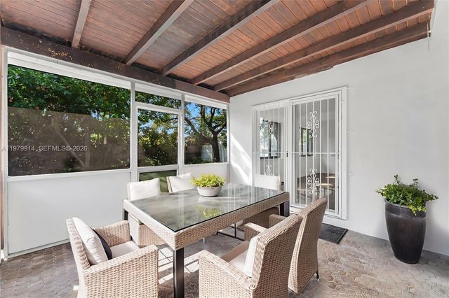 3040 NW 96th St, Miami, FL 33147