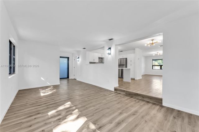 3040 NW 96th St, Miami, FL 33147