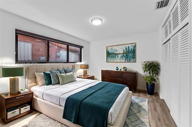 3040 NW 96th St, Miami, FL 33147