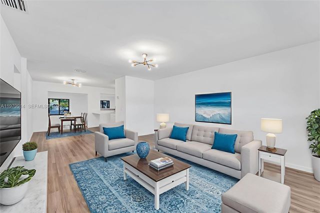 3040 NW 96th St, Miami, FL 33147