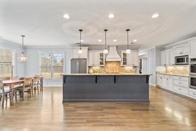 712 BRISTON LN, Collierville, TN 38017