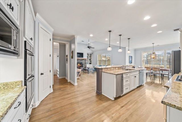 712 BRISTON LN, Collierville, TN 38017