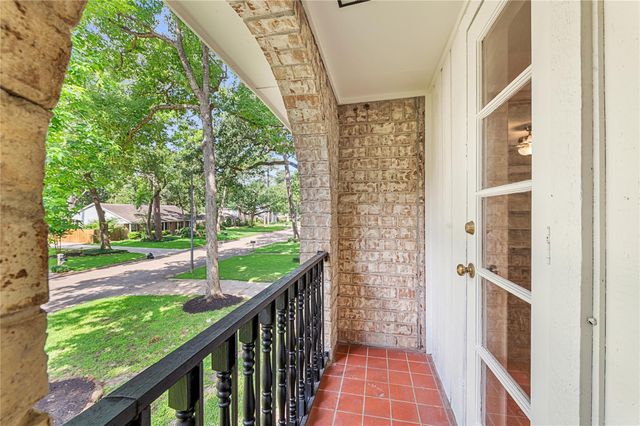 2019 Thousand Pines Drive, Kingwood, TX 77339