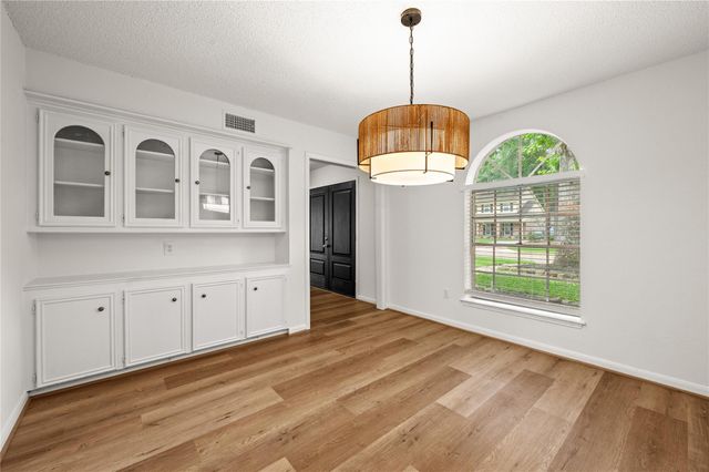 2019 Thousand Pines Drive, Kingwood, TX 77339