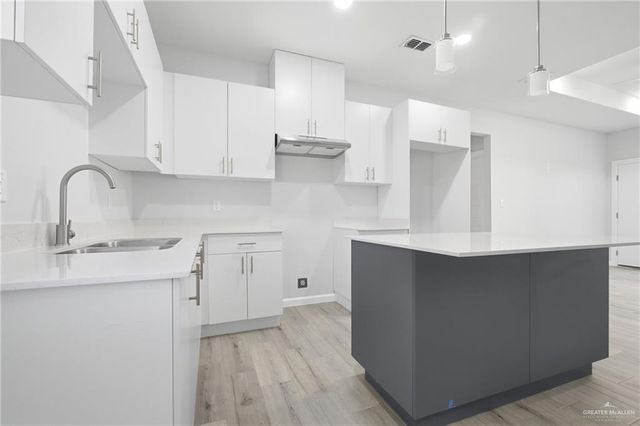 1600 Clinton Street, Harlingen, TX 78550