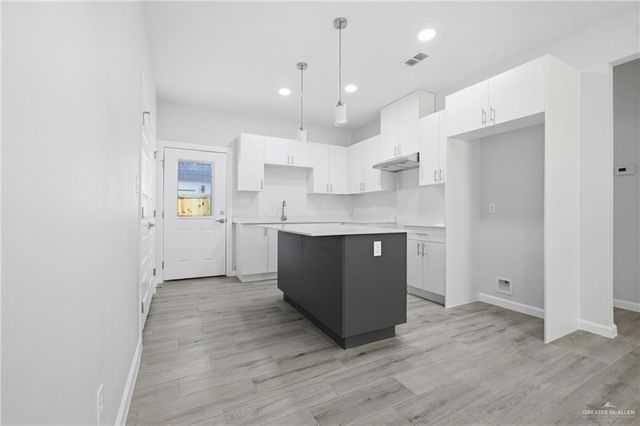 1600 Clinton Street, Harlingen, TX 78550