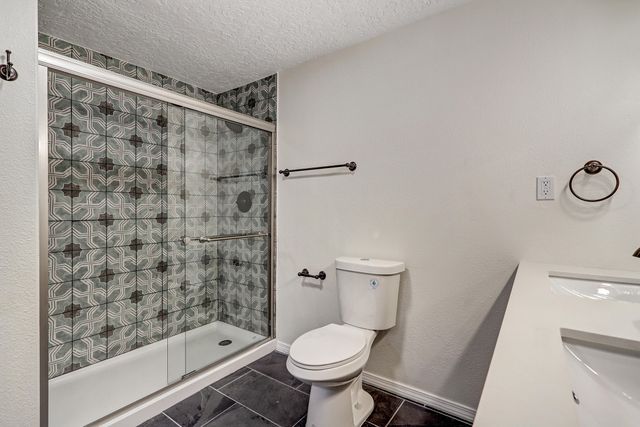 565 Lisbon Avenue SE, Rio Rancho, NM 87124