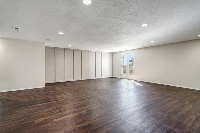 565 Lisbon Avenue SE, Rio Rancho, NM 87124