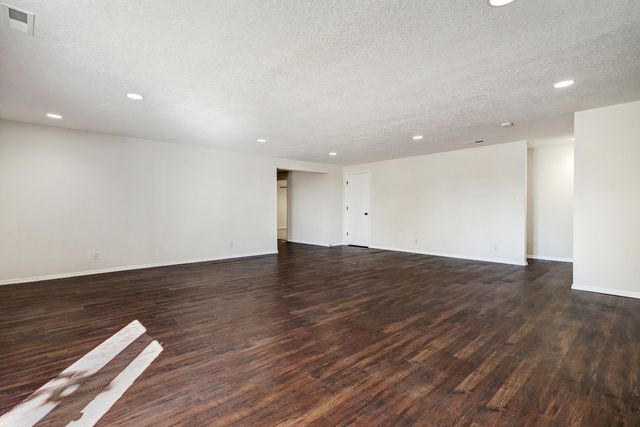 565 Lisbon Avenue SE, Rio Rancho, NM 87124