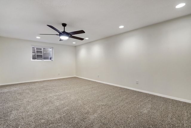 565 Lisbon Avenue SE, Rio Rancho, NM 87124