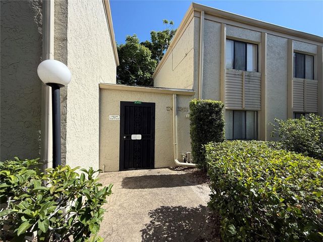 3244 S SEMORAN BOULEVARD 24, Orlando, FL 32822
