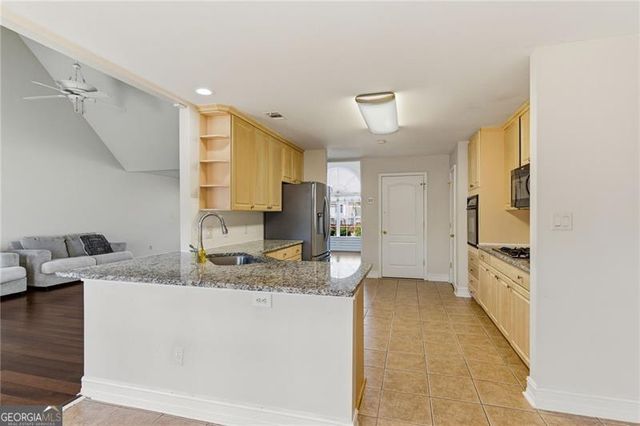 206 Gainsborough Way, Lawrenceville, GA 30044