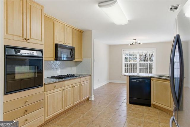 206 Gainsborough Way, Lawrenceville, GA 30044