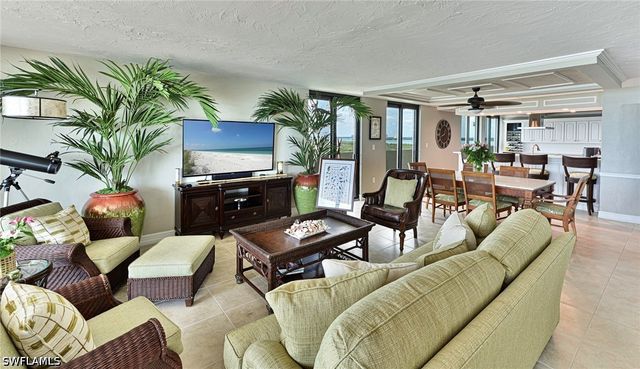 26131 Hickory BLVD 1N, Bonita Springs, FL 34134