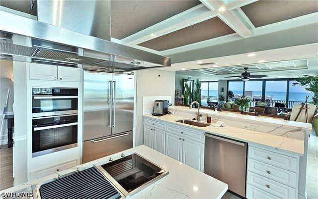 26131 Hickory BLVD 1N, Bonita Springs, FL 34134