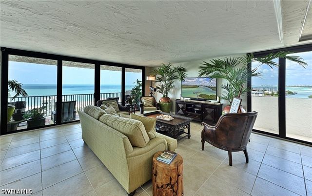 26131 Hickory BLVD 1N, Bonita Springs, FL 34134