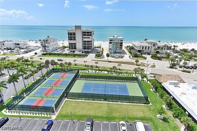 26131 Hickory BLVD 1N, Bonita Springs, FL 34134