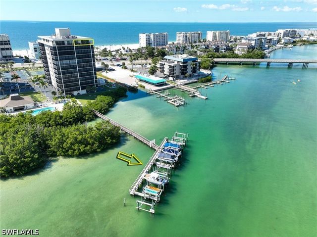 26131 Hickory BLVD 1N, Bonita Springs, FL 34134