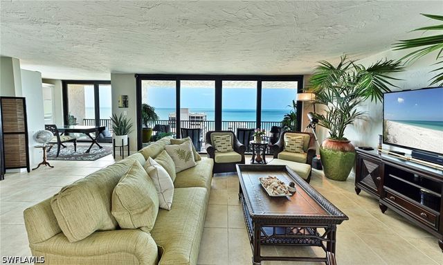 26131 Hickory BLVD 1N, Bonita Springs, FL 34134