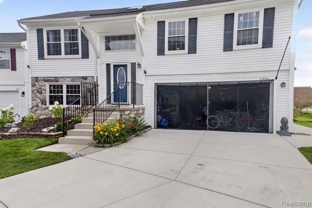 1930 W Williams Circle, Westland, MI 48186